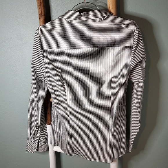 NWT J Crew Stretch Perfect button down Medium - Picture 7 of 8